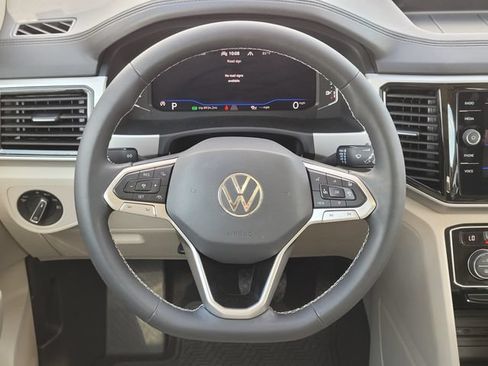 Used 2021 Volkswagen Atlas SEL Premium AWD/4WD image 12