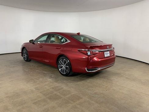 Used 2025 Lexus ES 300h 300h w/ Premium Package image 14
