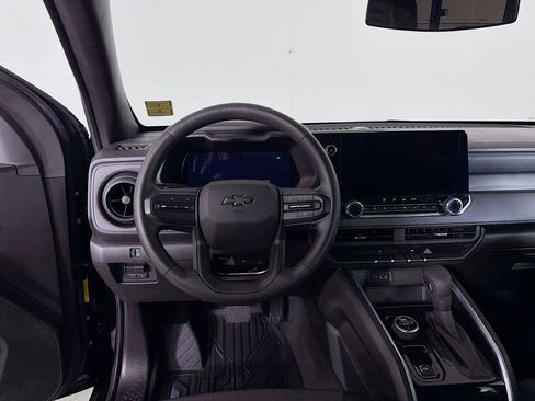 Used 2025 Chevrolet Colorado Trail Boss AWD/4WD image 19