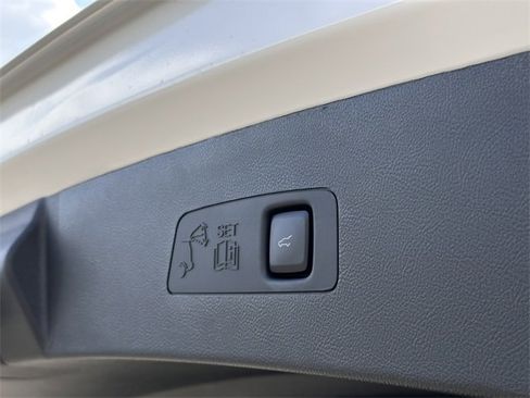 New 2025 Lincoln Corsair Reserve w/ Jet Appearance Package image 10