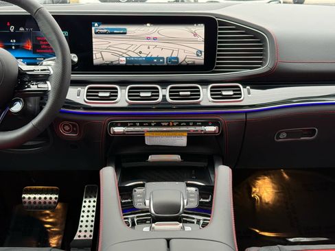 New 2026 Mercedes-Benz GLE 53 AMG 4MATIC Coupe image 12