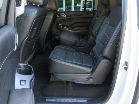Used 2016 GMC Yukon XL Denali w/ Open Road Package RWD image 13