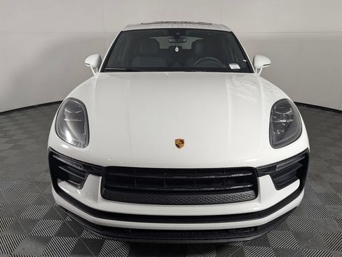 Certified 2022 Porsche Macan AWD/4WD image 10