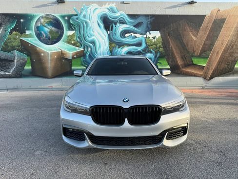 Used 2017 BMW 740i xDrive AWD/4WD image 25