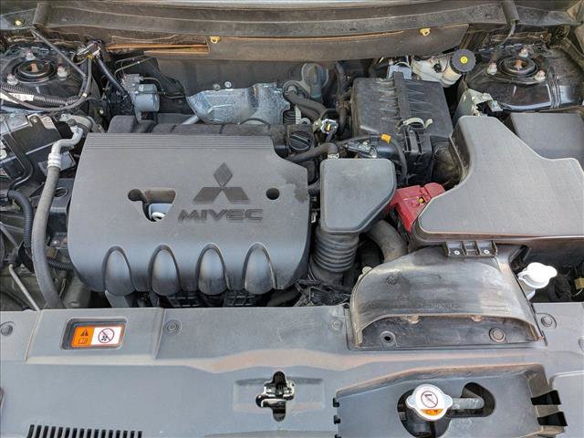 Used 2020 Mitsubishi Outlander SE FWD image 23