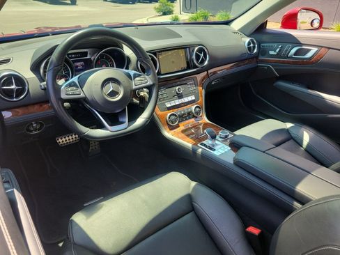 Used 2017 Mercedes-Benz SL 550 image 30
