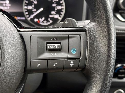 Certified 2022 Nissan Rogue SV image 23