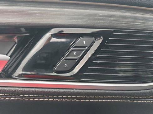 Used 2024 Jeep Wagoneer Series II w/ Flexible Seating Group image 26