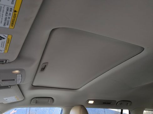 Used 2024 Nissan Armada SL image 27