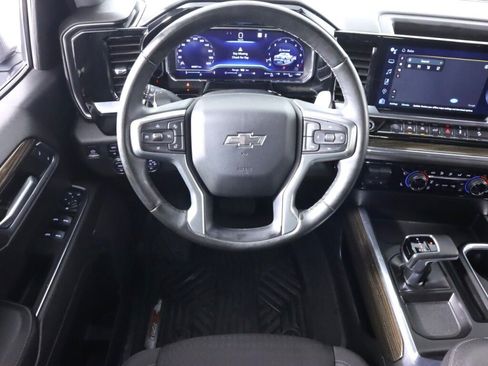 Used 2023 Chevrolet Silverado 1500 RST AWD/4WD image 34