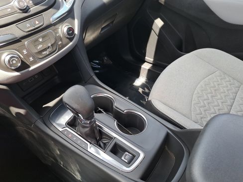 Used 2023 Chevrolet Equinox LS FWD image 22