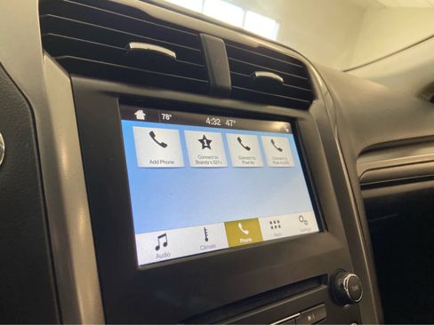 Used 2017 Ford Fusion SE image 24