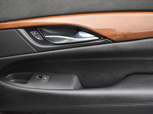 Used 2016 Cadillac Escalade Luxury image 34
