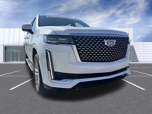 Certified 2023 Cadillac Escalade ESV Premium Luxury AWD/4WD image 8
