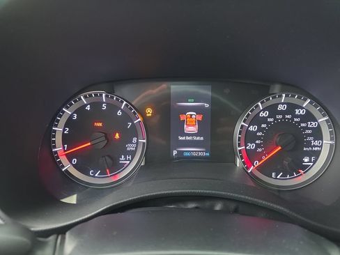 Used 2020 Toyota Highlander L FWD image 33