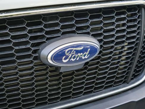 Used 2024 Ford Transit 250 Low Roof w/ Exterior Upgrade Package RWD image 9