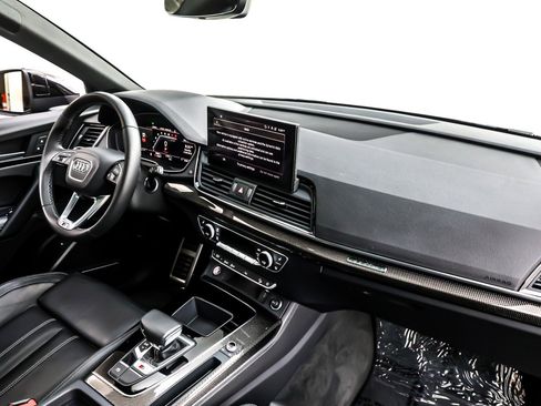 Used 2024 Audi SQ5 Premium Plus w/ Premium Plus Package image 17