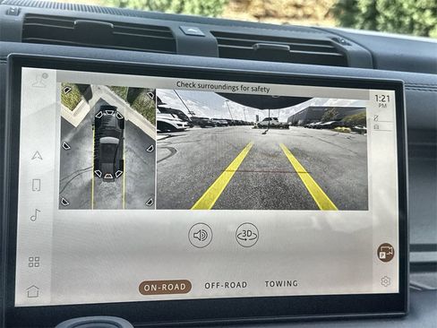 Used 2025 Land Rover Defender 110 S image 19