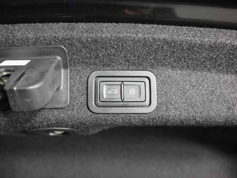 Used 2021 Audi A6 Premium Plus w/ Premium Plus Package image 22