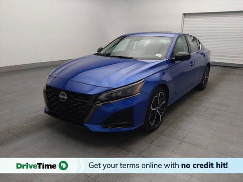 Used 2025 Nissan Altima 2.5 SR w/ SR Premium Package FWD image 1