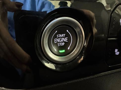 Used 2023 Chevrolet Silverado 1500 LT image 17