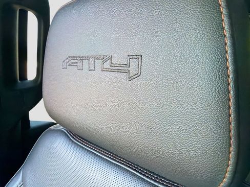 Used 2020 GMC Sierra 2500 AT4 w/ AT4 Premium Package AWD/4WD image 9