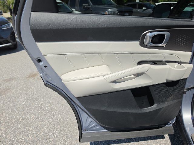 Certified 2023 Kia Sorento SX FWD image 14