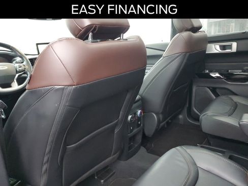 Certified 2021 Ford Explorer Platinum w/ Equipment Group 601A image 12