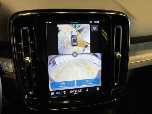 Used 2024 Volvo XC40 B5 Plus w/ Climate Package AWD/4WD image 13