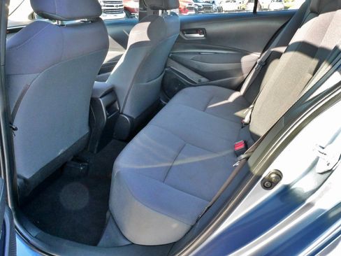 Used 2021 Toyota Corolla LE image 16