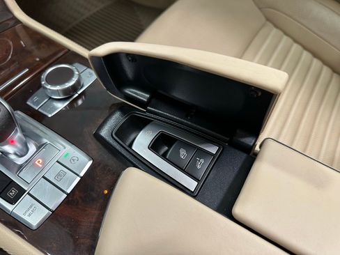 Used 2020 Mercedes-Benz SL 550 image 41