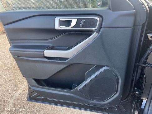 Used 2024 Ford Explorer XLT w/ Equipment Group 202A image 20