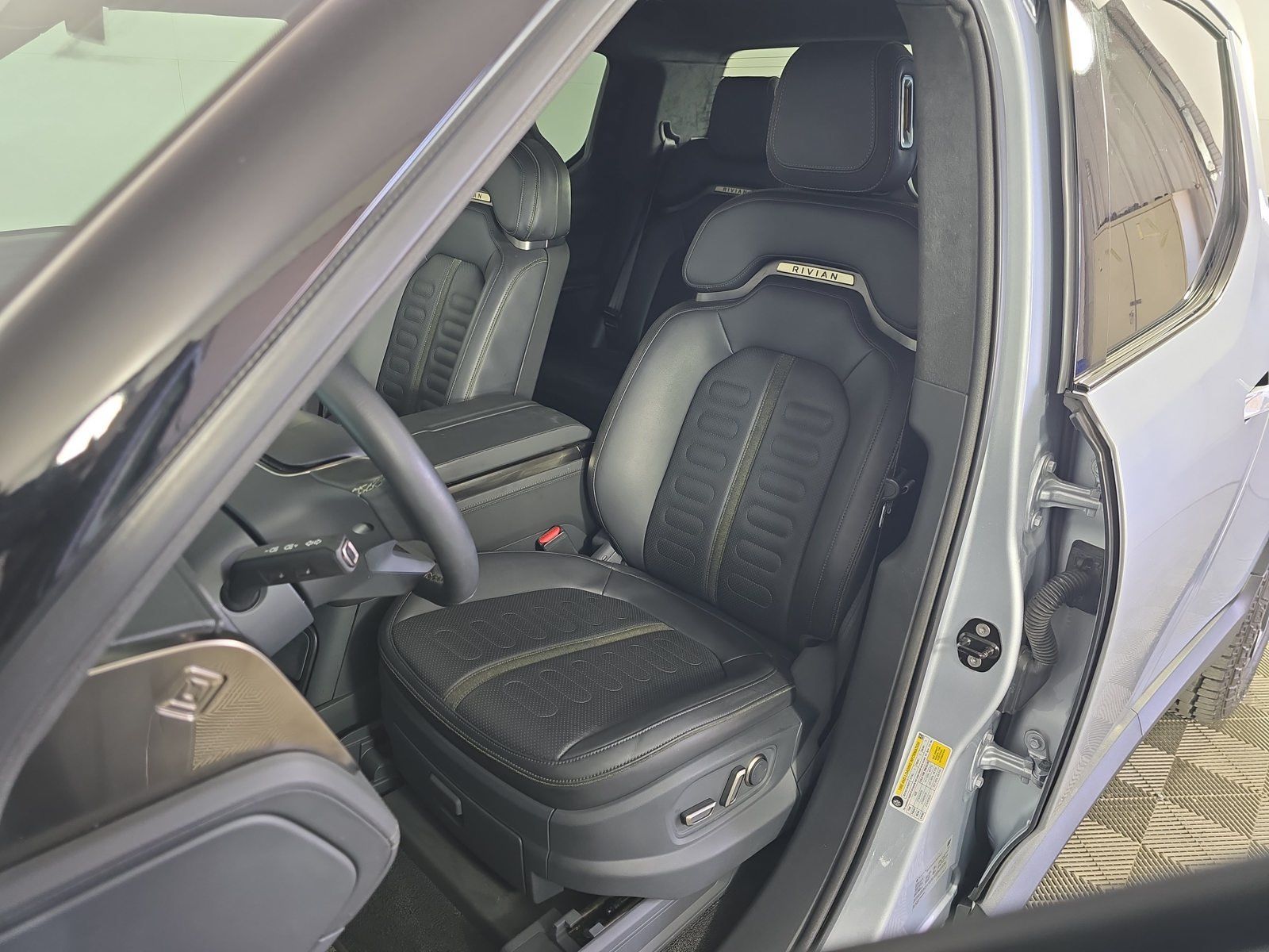 Used 2022 Rivian R1T Launch Edition AWD/4WD image 20