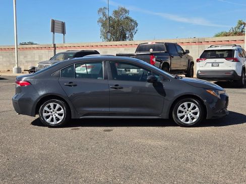 Used 2023 Toyota Corolla LE image 4