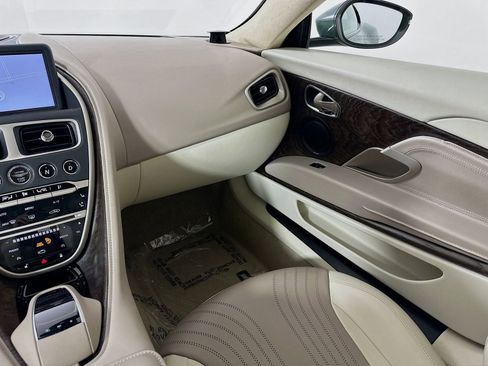 Used 2017 Aston Martin DB11 V12 RWD image 30