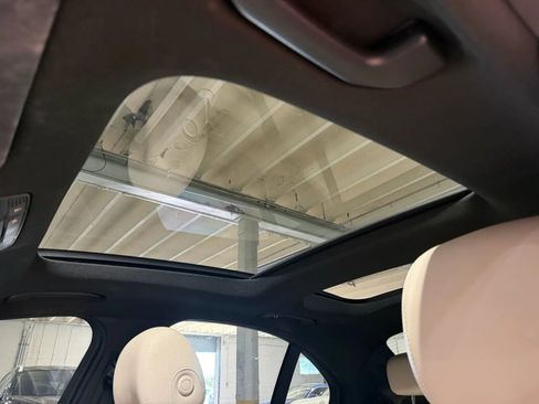 Used 2018 Mercedes-Benz C 300 4MATIC Sedan image 17