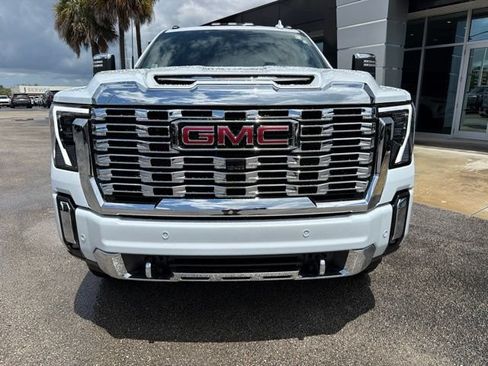 Used 2026 GMC Sierra 3500 Denali w/ Denali Reserve Package AWD/4WD image 3