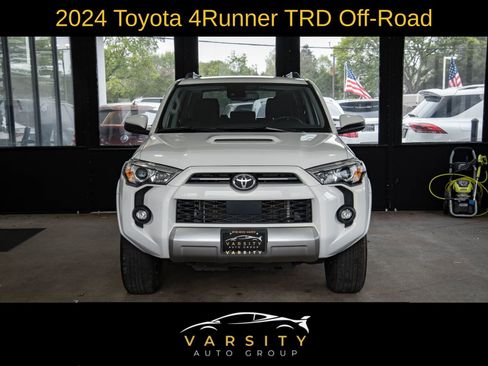 Used 2024 Toyota 4Runner TRD Off-Road AWD/4WD image 2