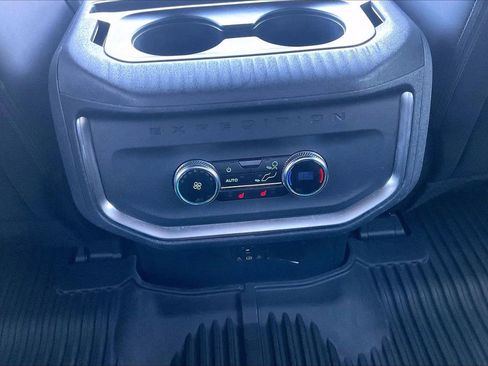Used 2025 Ford Expedition Tremor AWD/4WD image 18