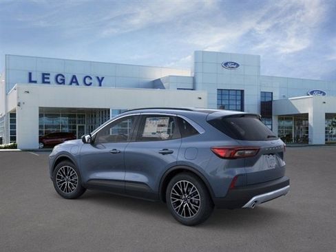 New 2026 Ford Escape SE image 4