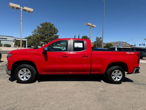 Used 2020 Chevrolet Silverado 1500 LT AWD/4WD image 11
