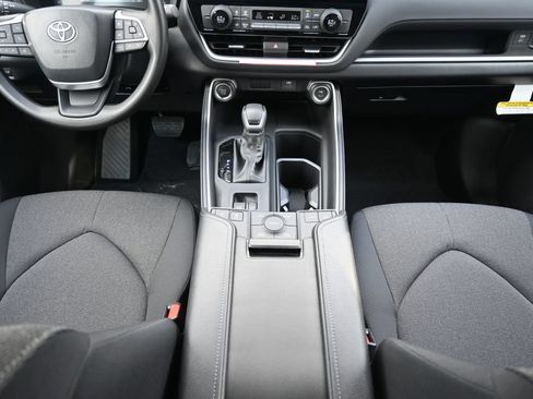 New 2026 Toyota Grand Highlander AWD image 23