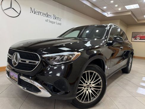 Certified 2025 Mercedes-Benz GLC 300 image 1