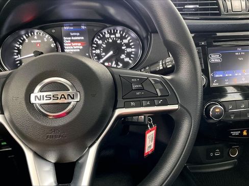Used 2020 Nissan Rogue S AWD/4WD image 23