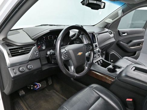 Used 2015 Chevrolet Suburban LT image 18