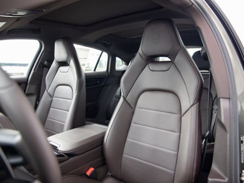 New 2026 Porsche Panamera 4 image 5