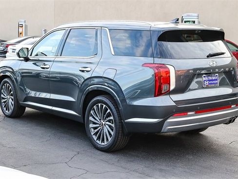 Used 2023 Hyundai Palisade Calligraphy image 4