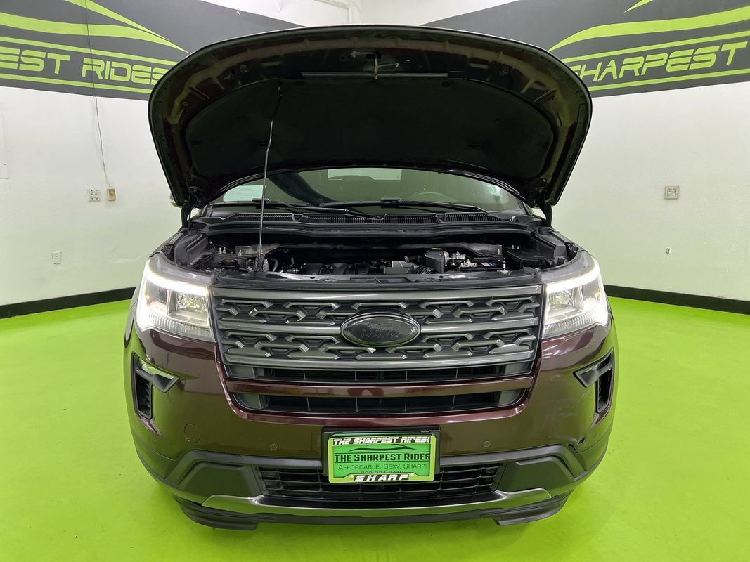 Used 2018 Ford Explorer XLT w/ Equipment Group 202A AWD/4WD image 4
