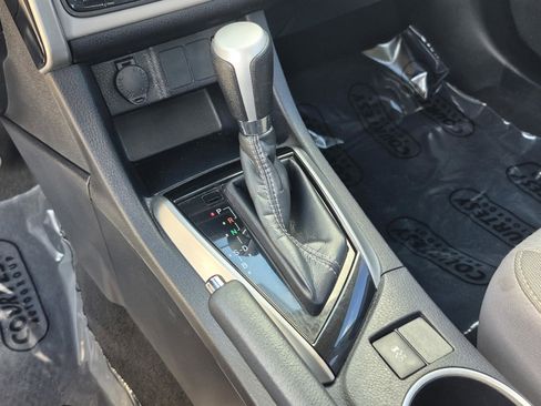 Used 2019 Toyota Corolla LE FWD image 26