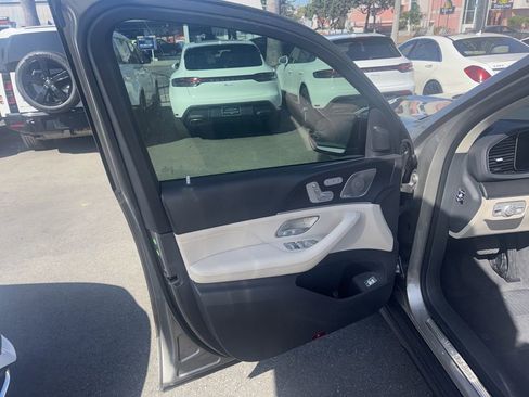 Used 2020 Mercedes-Benz GLS 450 4MATIC image 8